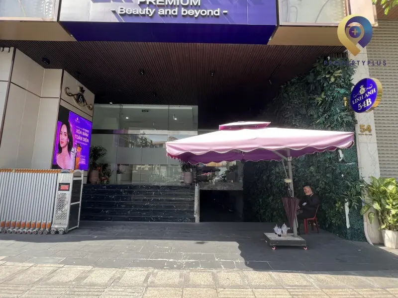 54 Nguyen Van Rise