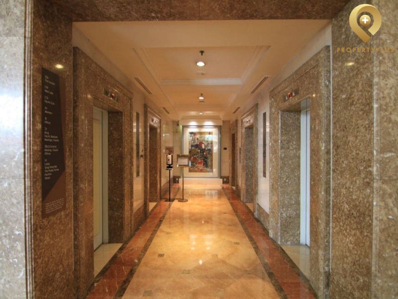 Hệ thống thang máy tại Pan Pacific Hanoi