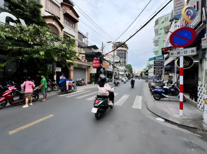 cho thuê văn phòng đường nguyễn huy lượng 