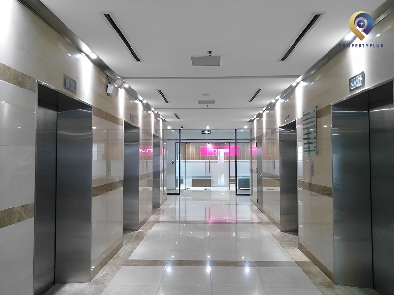 thang máy Tòa Nhà CMC Tower