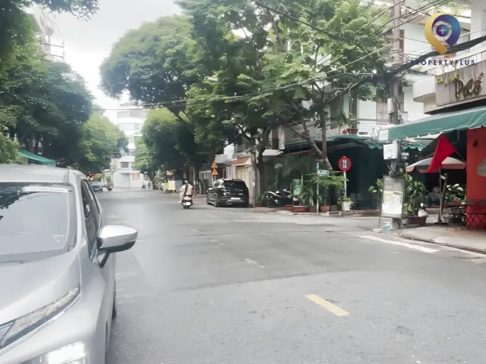 Đường C18