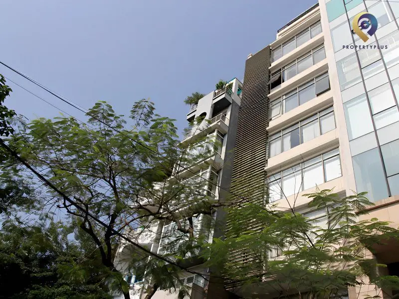 Grand Building