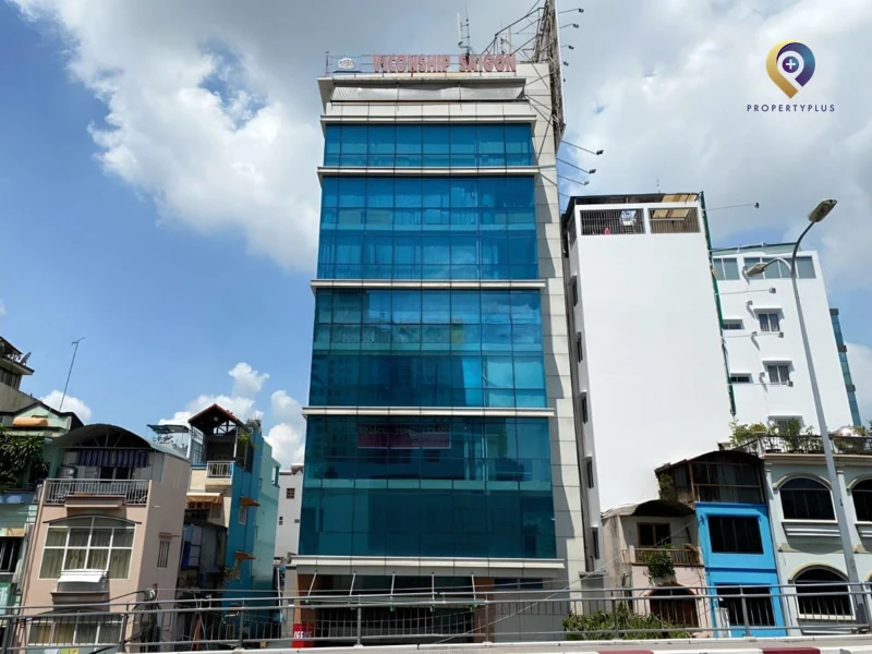 Haloland Đoàn Văn Bơ