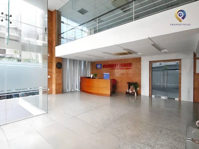 Haloland Đoàn Văn Bơ