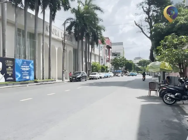 Hoàng Việt