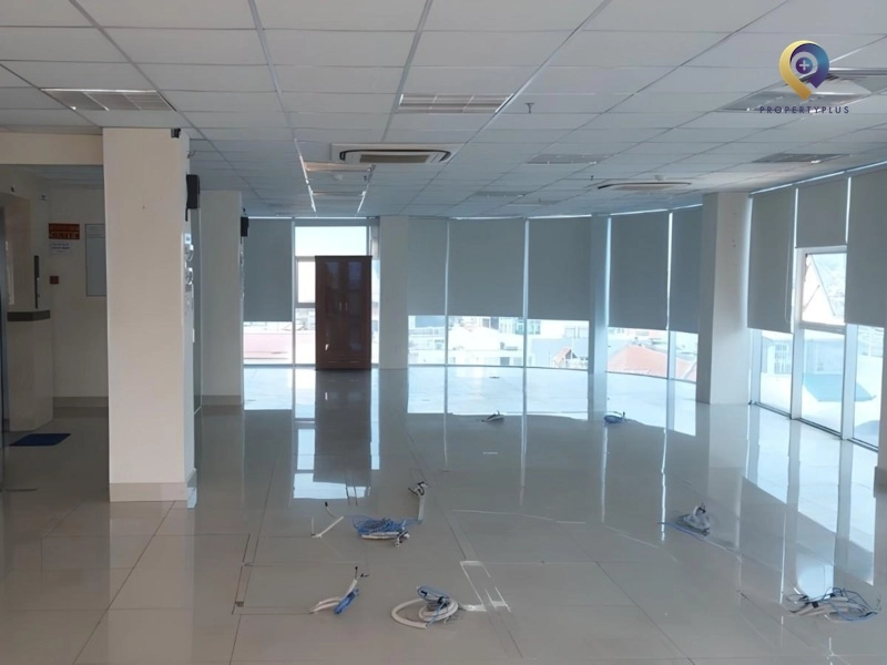 Lucky House Building Lucky House Building