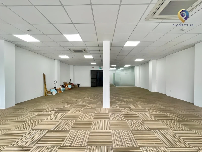 M.G Cách Mạng Tháng 8