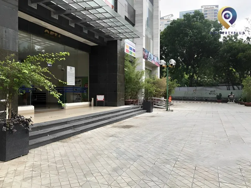 N05 Hoàng Đạo Thúy
