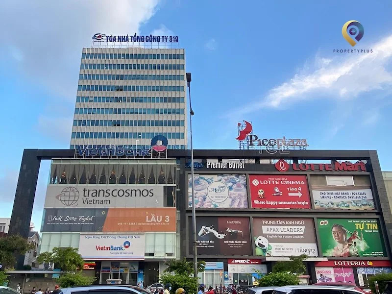 Pico Plaza