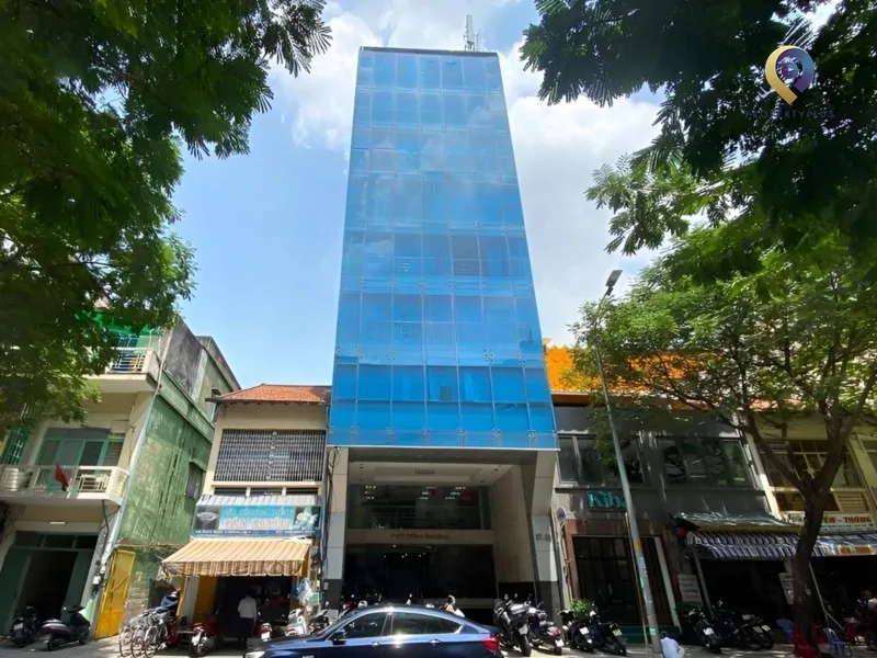 P&T Building