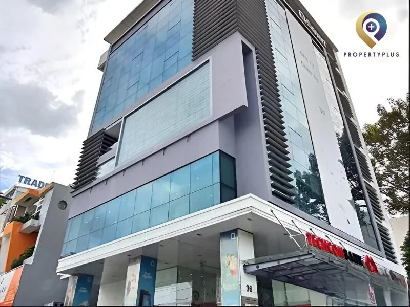 Q Mobile Building