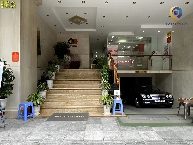 Quý Hạnh Building