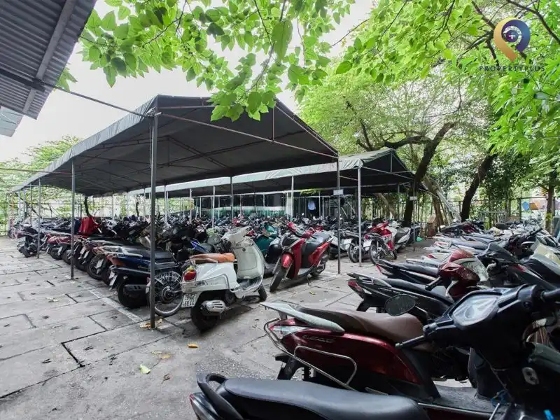 Khu vực để xe tại Red River Building 