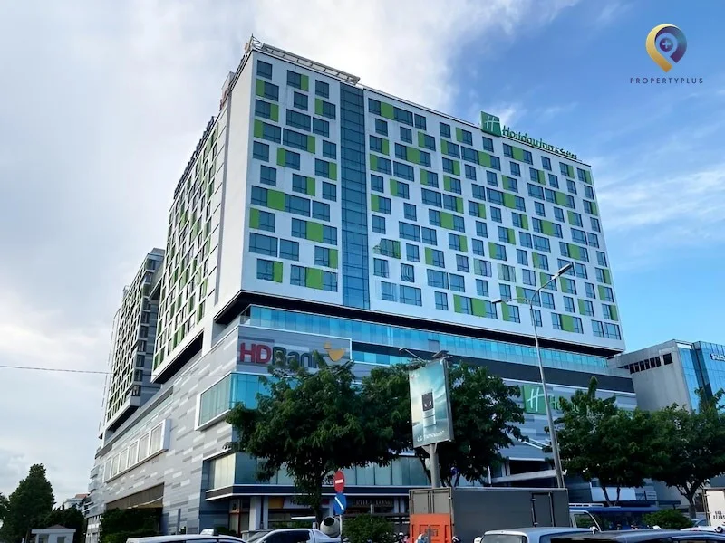Republic Plaza