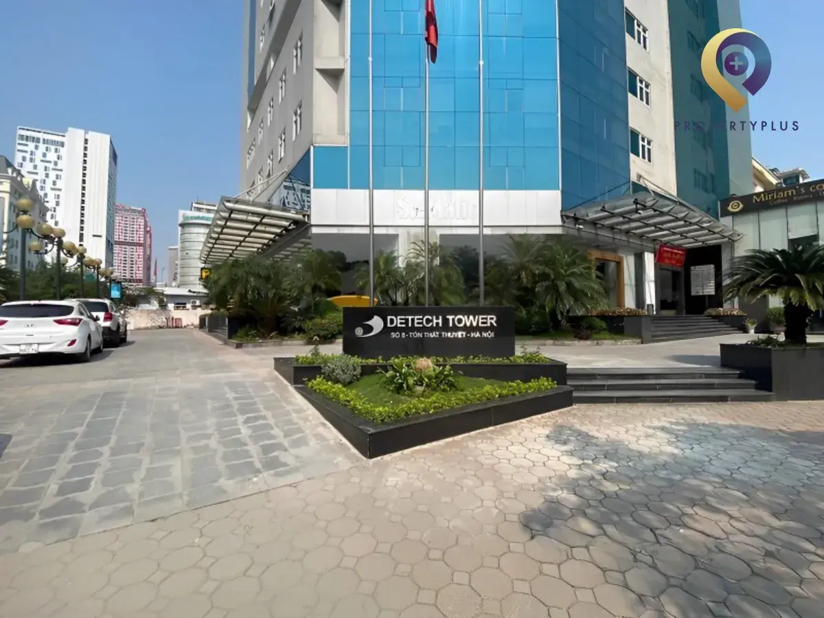 Phía trước tòa nhà Detech Tower 1