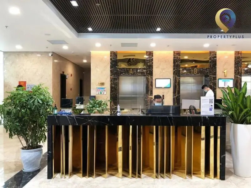 Khu vực lễ tân ở tòa nhà Gold Tower