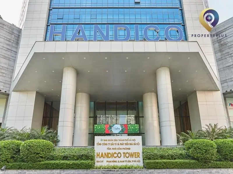 Phía trước tòa nhà Handico Tower