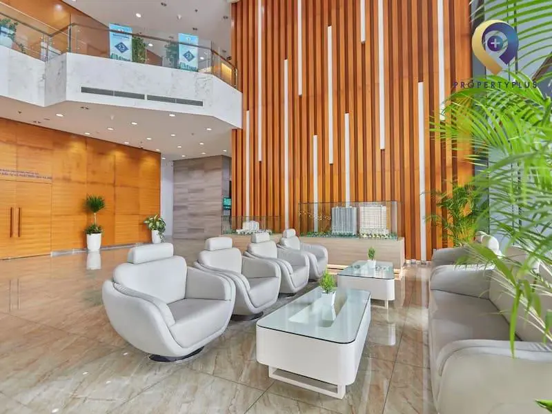 Khu vực ngồi chờ dưới sảnh của tòa nhà Handico Tower