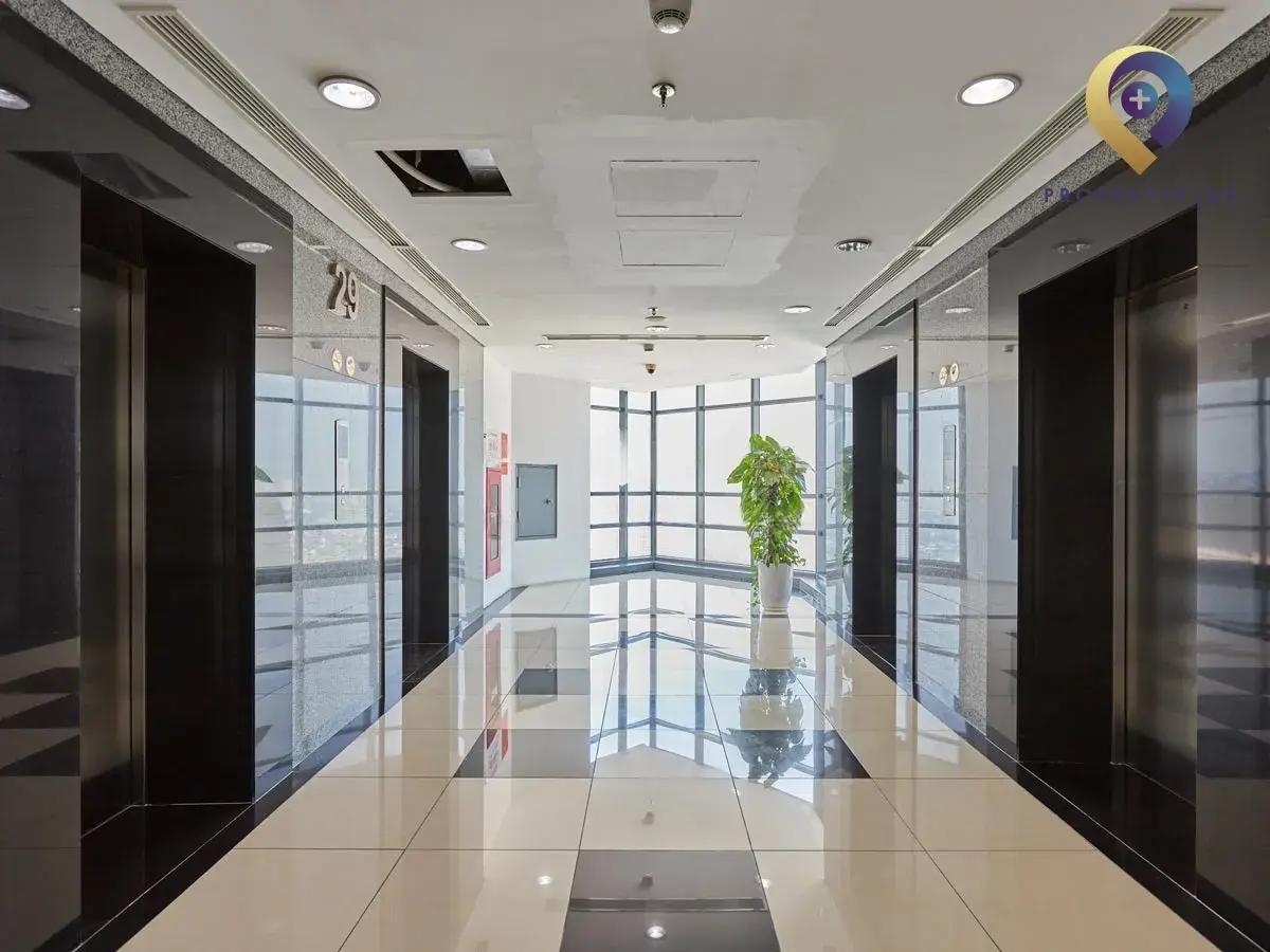 Hệ thống thang máy hiện đại của tòa hạng B