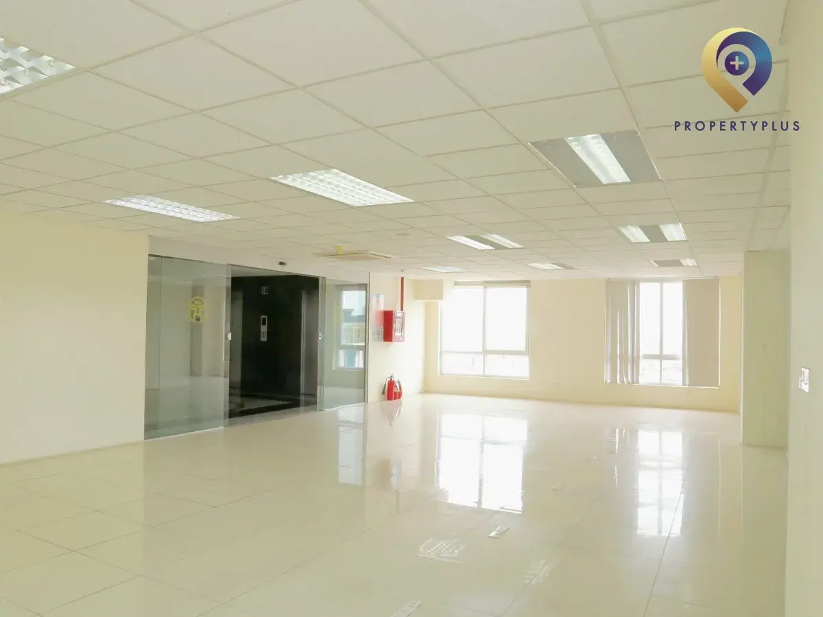 Mặt sàn văn phòng ở Hapro Building