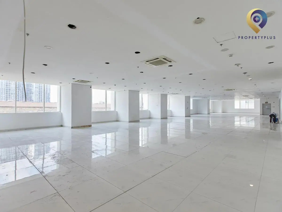 Mặt sàn văn phòng Hòa Bình Green City sáng thoáng