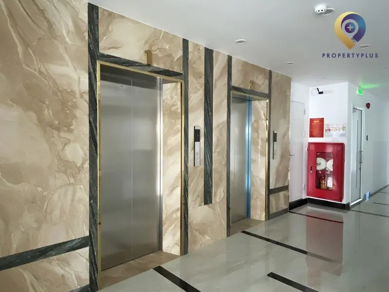 Hệ thống thang máy của tòa nhà HTK Building
