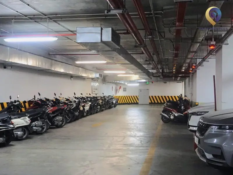Hầm đỗ xe rộng rãi, thông minh tại IDMC Duy Tân Building
