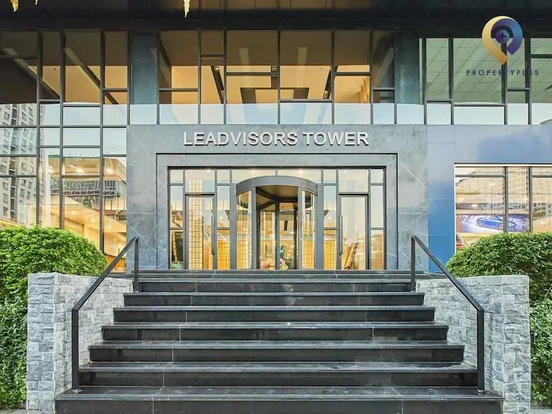 Lối ra vào tòa nhà Leadvisors Tower