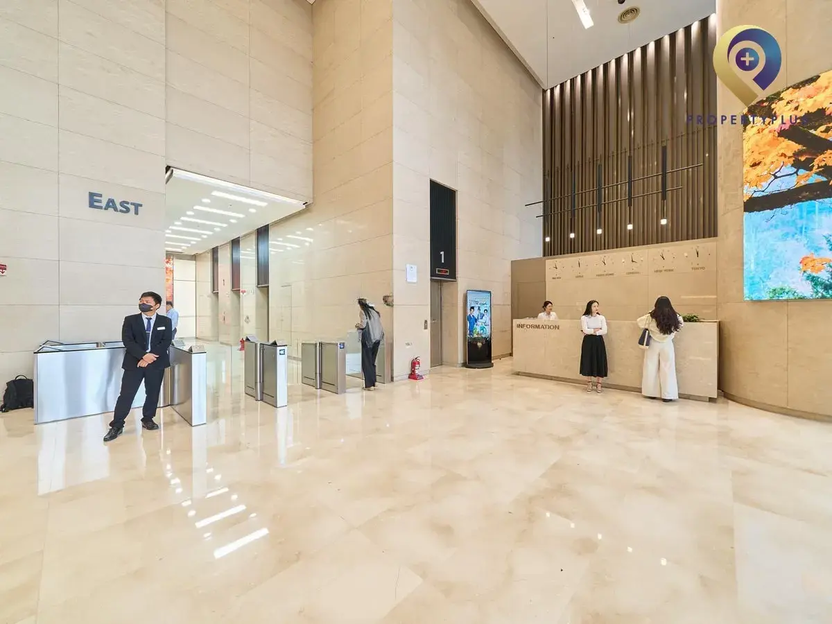 Sảnh lễ tân toà nhà Lotte Center Hanoi