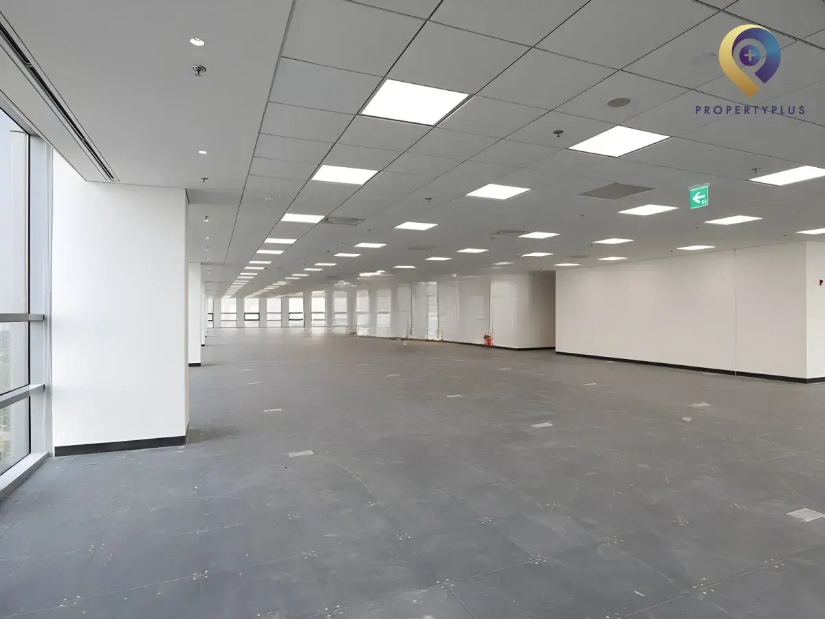 Mặt sàn thông thoáng của Lotte Mall Hanoi