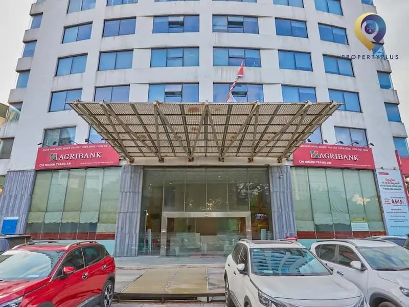 Chỗ để xe xung quanh Ngọc Khánh Plaza