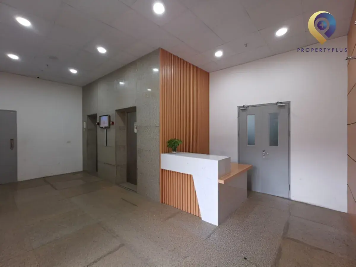 Sảnh lễ tân trang nhã tại tòa nhà PTP Tower