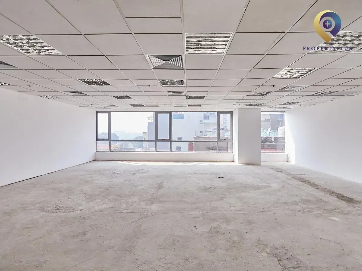 Mặt sàn thông thoáng khi thuê văn phòng tại Sky City Towers