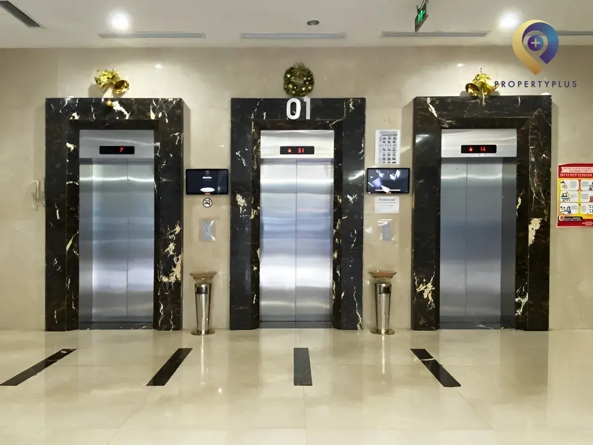 Hệ thống thang máy hiện đại, tốc độ di chuyển nhanh