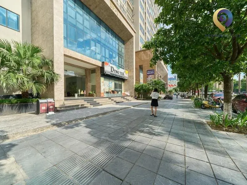 Khu vực phía trước toà nhà Sun Square