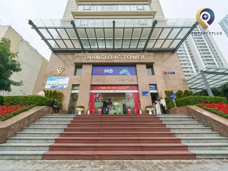 Lối ra vào tòa nhà Thăng Long Tower