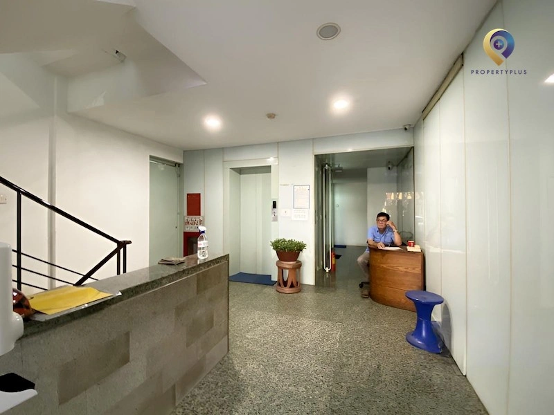 Saigon House Building