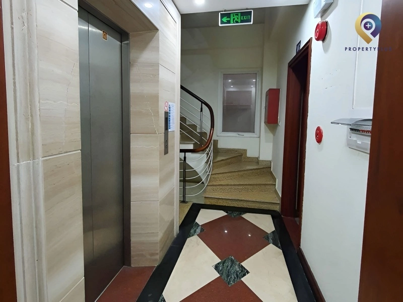 Tim Building