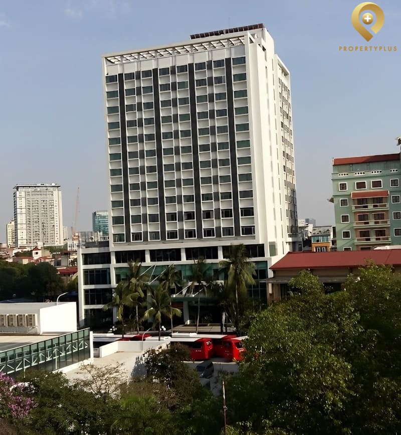 bên ngoài TÒA D KHÁCH SẠN LA THÀNH