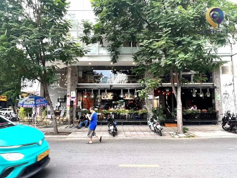 Tòa nhà 82 Lê Thị Hồng Gấm