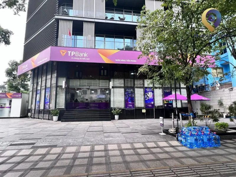 Tòa nhà PT