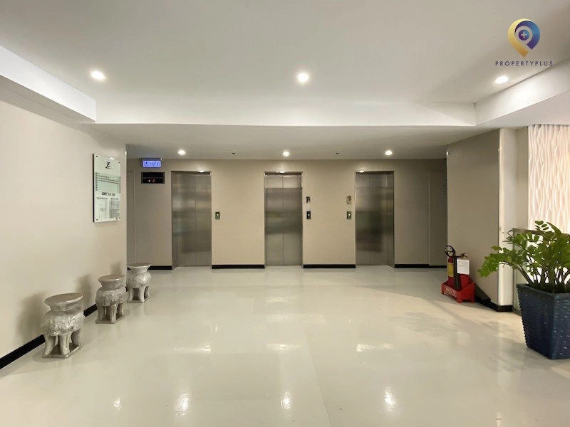 Zen Plaza