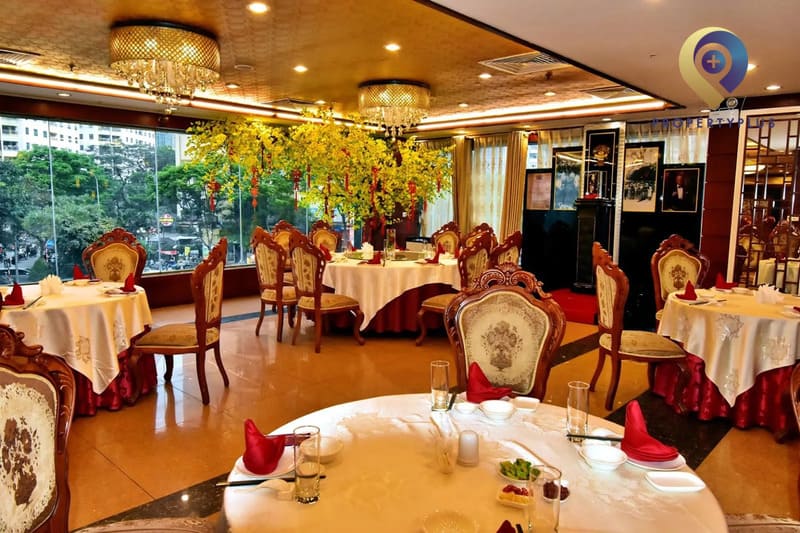 Nhà hàng Long Phụng