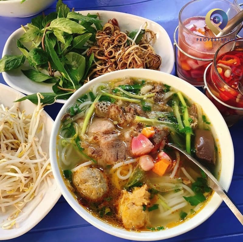 Bún bò Huế Hương Vi