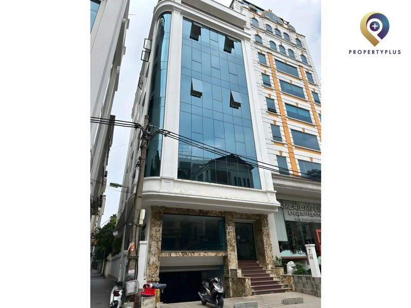 Cả tòa nhà 214 Lạc Long Quân