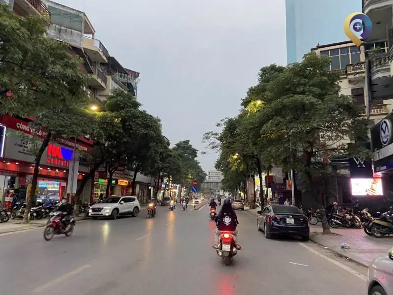 Đường Lê Thanh Nghị là tuyến đường sầm uất của Hai Bà Trưng Đường Lê Thanh Nghị là tuyến đường sầm uất của Hai Bà Trưng