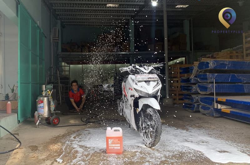 Mở tiệm rửa xe với số vốn chỉ 50 triệu đồng