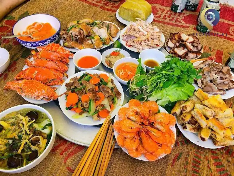 mâm cơm ngày tết miền bắc