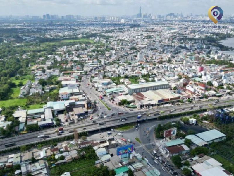 Cầu vượt tại ngã tư Bình Phước