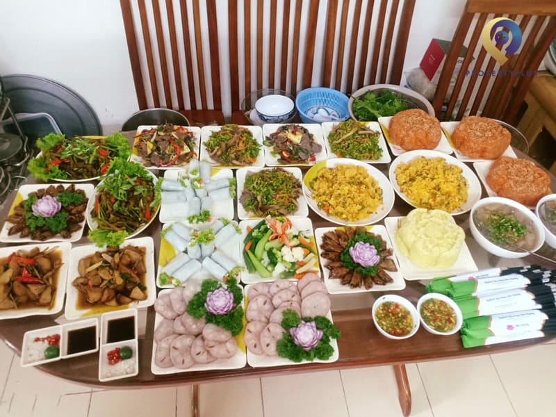 Quán chay Liên Hương